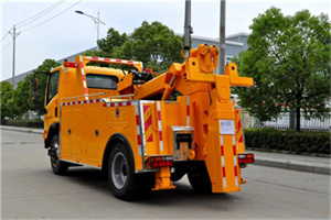 雨山高速路拖车费